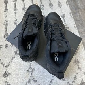 On Cloud Hi (waterproof)